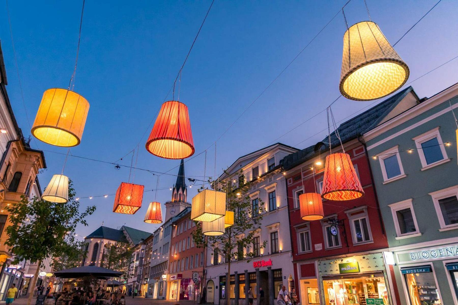 Hostel Lovely Rooms, City Center, Shared Bathroom, Windows To Corridor Villach Ngoại thất bức ảnh